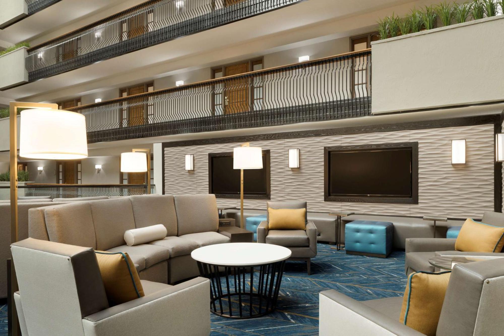 Embassy Suites By Hilton Columbus Exterior foto