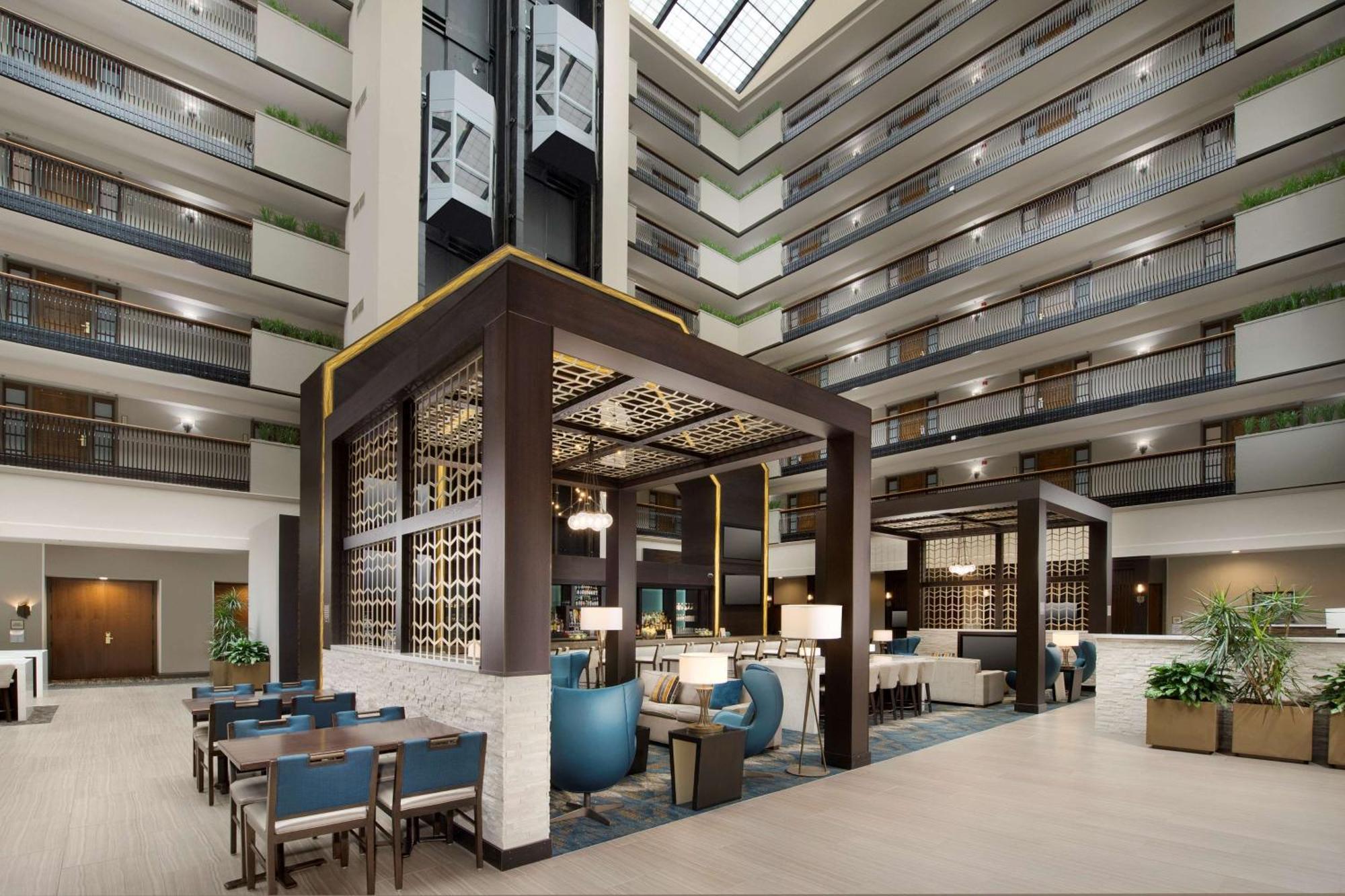 Embassy Suites By Hilton Columbus Exterior foto