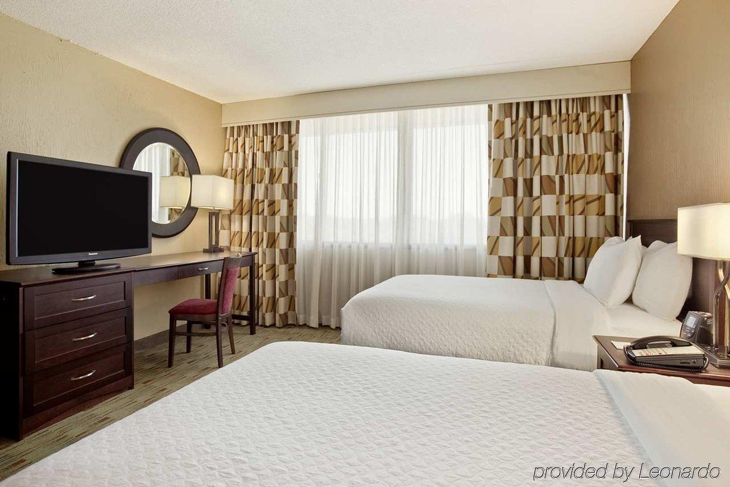 Embassy Suites By Hilton Columbus Exterior foto