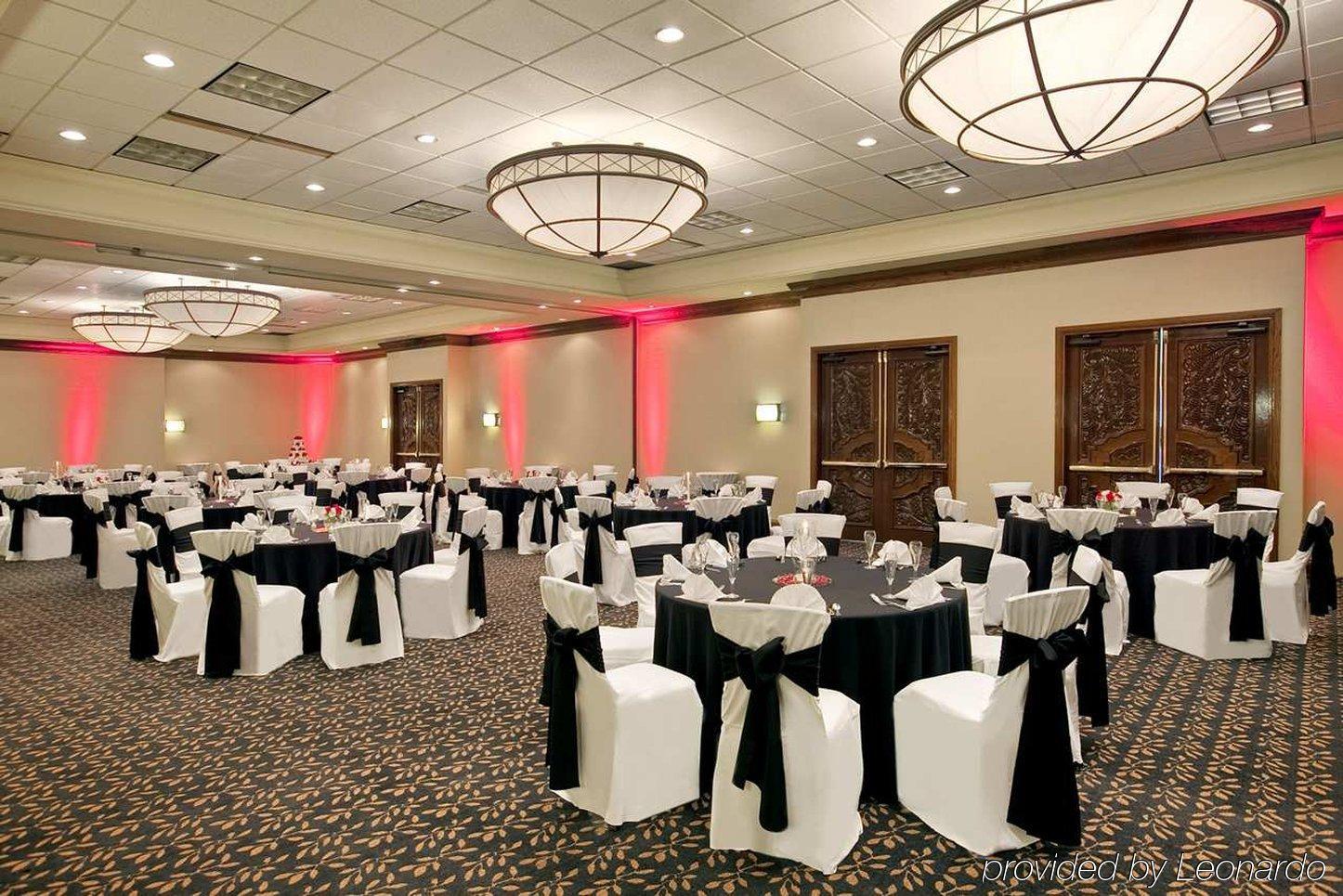 Embassy Suites By Hilton Columbus Restaurante foto